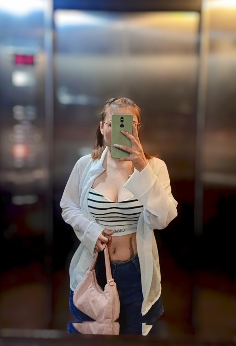 U n k n o w tweet media