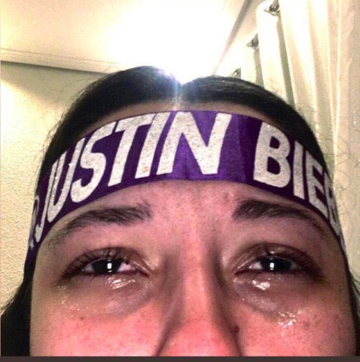 judelenx's tweet photo. ELE INTERAGE COM O CHAT O TEMPO TODO, DITO ISSO SOMOS OS FÃS PREFERIDOS DELE #Coachella #bieberchella #justinbieber https://t.co/eEH8C7zRiK
