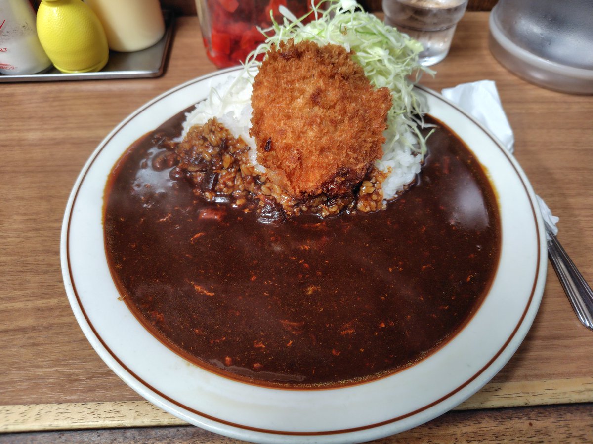 daitabememo's tweet photo. キッチン南海神保町店へ
クリームコロッケカレーを注文🍛
カツもいいんだけどたまには食べたくなるな😋 https://t.co/AZvwThOga8