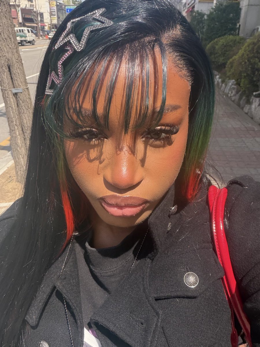 back of norias bob is seeing bts at goyang tweet media