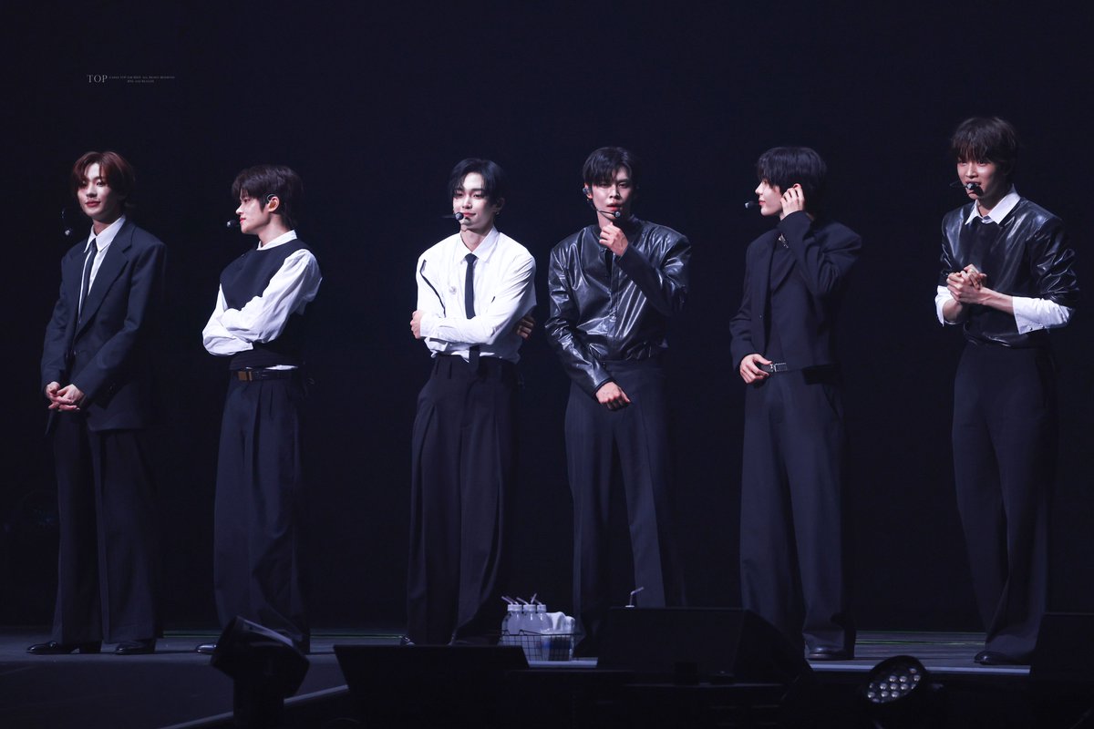 TOP_RIIZE's tweet photo. 260411 The performance - DAY2

BLACK RIIZE 🖤🎬🎤

#RIIZE #라이즈 https://t.co/94N58q8ca6