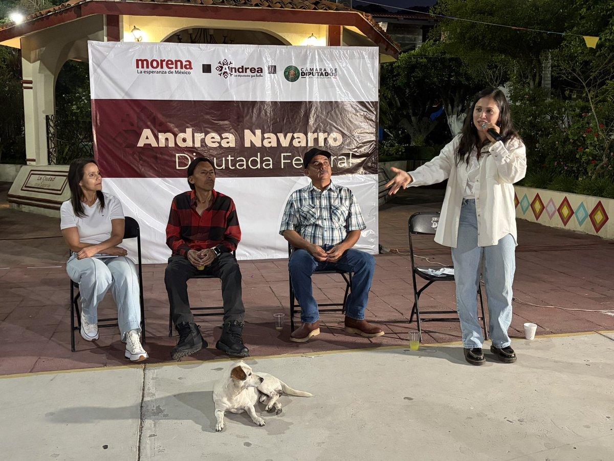Nuestra reunión en El Aguacate fue hermosa. Nos encontramos como en otras ocasiones: de frente para rendir cuentas y con tiempo para hacer lo más importante, escuchar y servir al pueblo. Platicamos sobre el trabajo que realizamos desde el Congreso de la Unión y cómo impacta en la