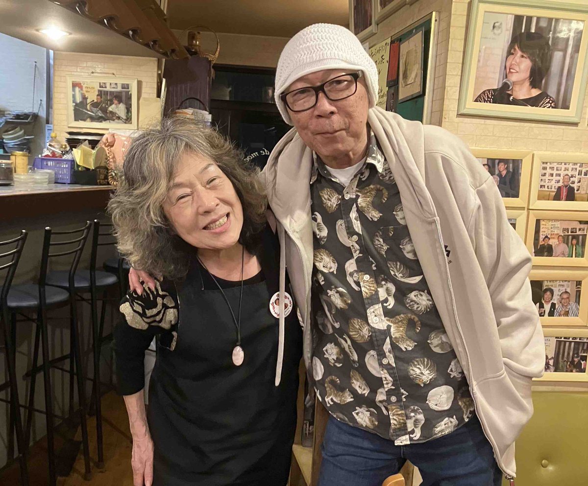 岡山 #笠岡「Cafe De #萌」ライブ終了！今年も足を運んでくれた皆さん、有難うございました。萌の〝せちゃんママ〟有難うございました。また来年、元気にお会いしましょうね。by Rynten
#岡崎倫典 #RyntenOkazaki #カフェド萌 #Moe