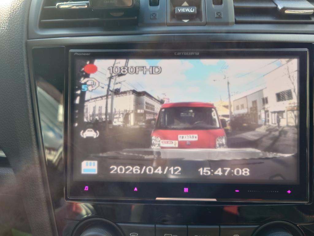SFFORESTER's tweet photo. 札幌西区郵便局の車に信号待ちで煽られました。
西町の交差点なので間違いないです。
発寒の団地の敷地内もカブが人が歩いていても、爆走してます。
#あおり
#札幌
#西郵便局
#札幌西郵便局
#車間距離 https://t.co/Ffcs035LPm