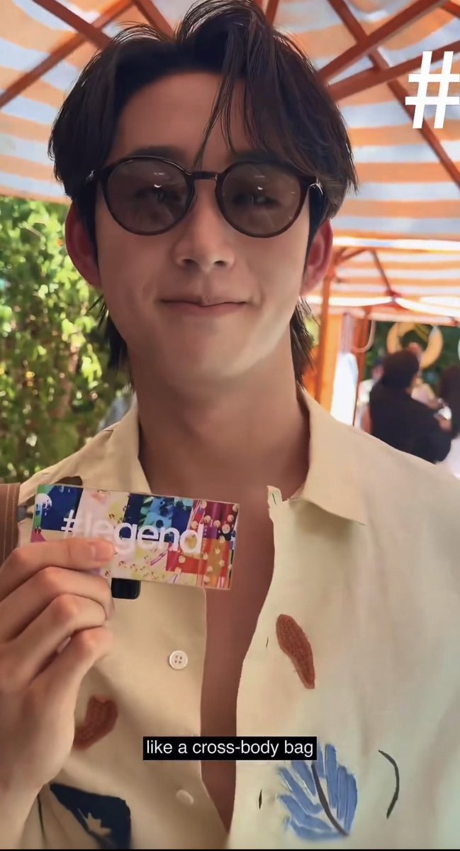 imnotblooming's tweet image. ถ้าไม่มีปืนฉีดน้ำ เอาน้ำใส่ภาชนะอะไรไปเล่นแทน 

🦈 : เอาน้ำใส่ขวดน้ำครับ ให้เวสลีย์ห้อยขวดน้ำเหมือนกันนะครับผม cross-body 😄

เอ็นดูมาก 🫳🏻

#est_rvp @EstRvp