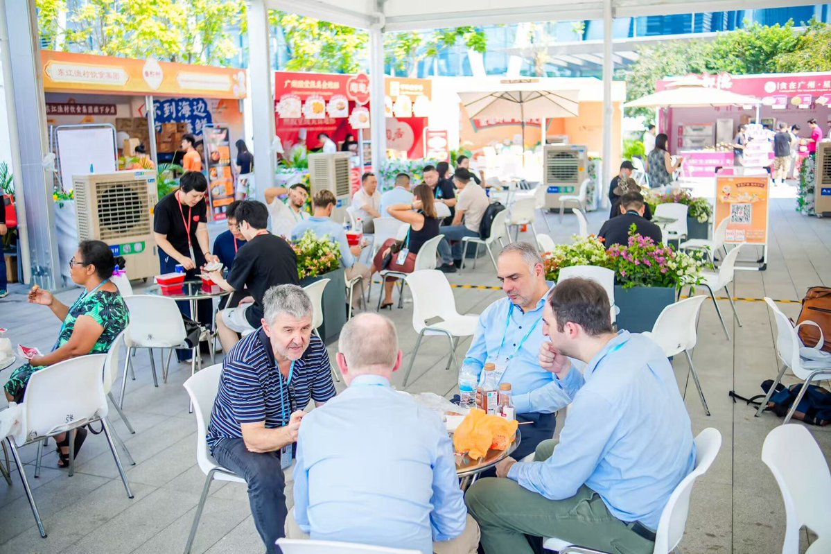 Discover GuangZhou tweet media