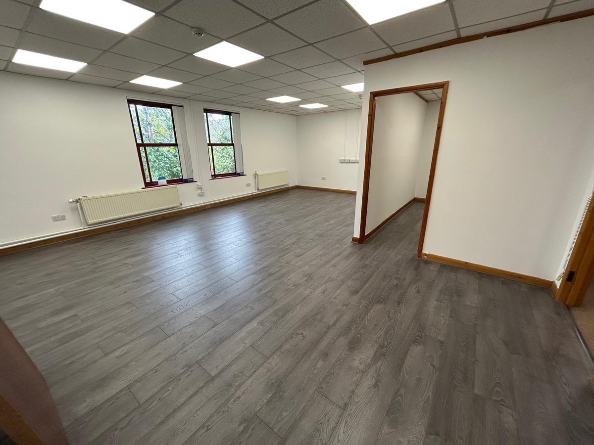 wfsnorthwales's tweet image. Our team supplied and installed Toros laminate flooring to these offices.
#laminate
#installation
#office
#flooringideas
#wood
#flooring
#greenfield
#northwales