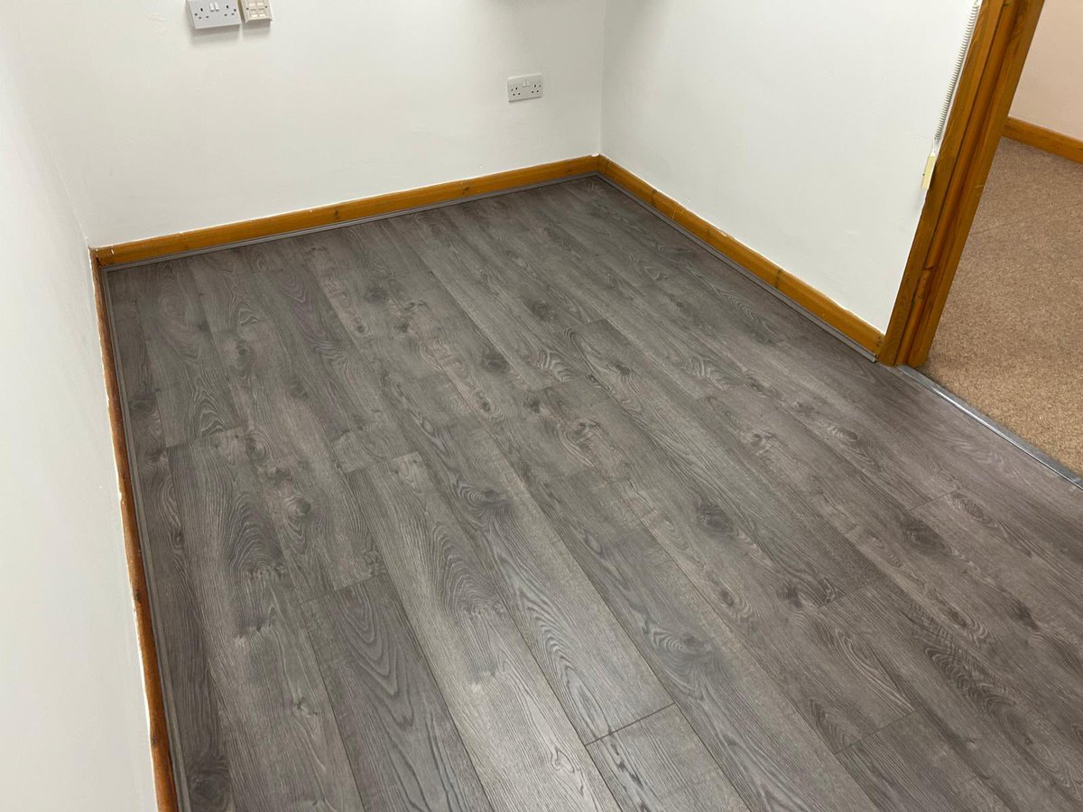 wfsnorthwales's tweet image. Our team supplied and installed Toros laminate flooring to these offices.
#laminate
#installation
#office
#flooringideas
#wood
#flooring
#greenfield
#northwales