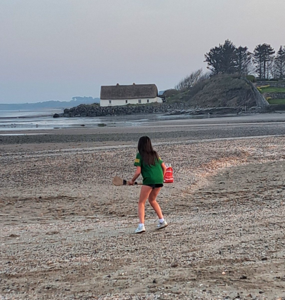 gerardmeade1's tweet image. Laytown Beach
#exercisetime #keepingfit #laytown #hurlingonthebeach #nannycottage