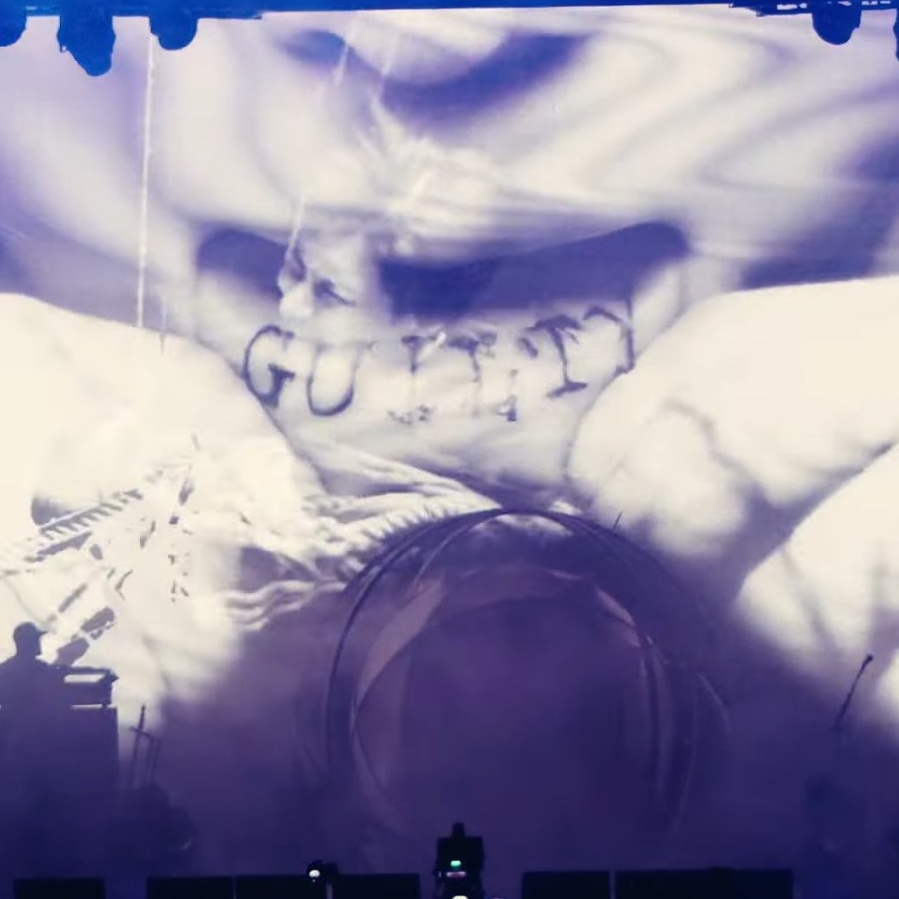 Taemin just wrote the best diss track I’ve ever heard about parasite BPM and he opened the set with Guilty tattooed on his lip as a fuck you to SM who denied him the chance to own the virality of that song. In other words, cross Taemin at your own risk because he will rise again!