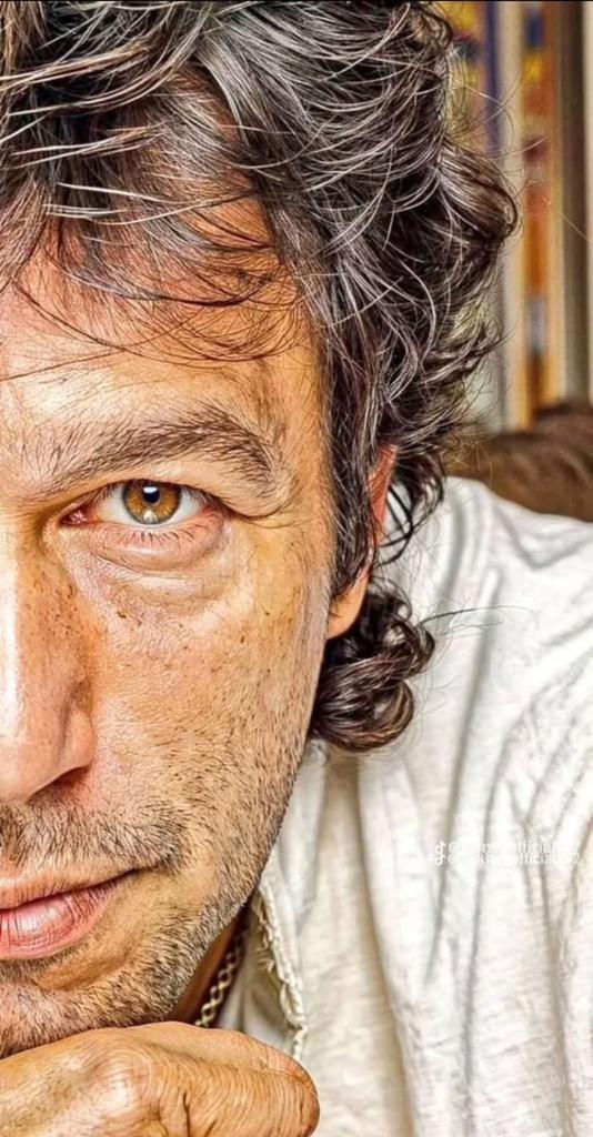 تُم ایک ٹویٹ پر قائم نہ رہ سکے ، میرا کپتان چار سال سے 
سائفر پر ڈٹا ہوا ہے
🫣💪