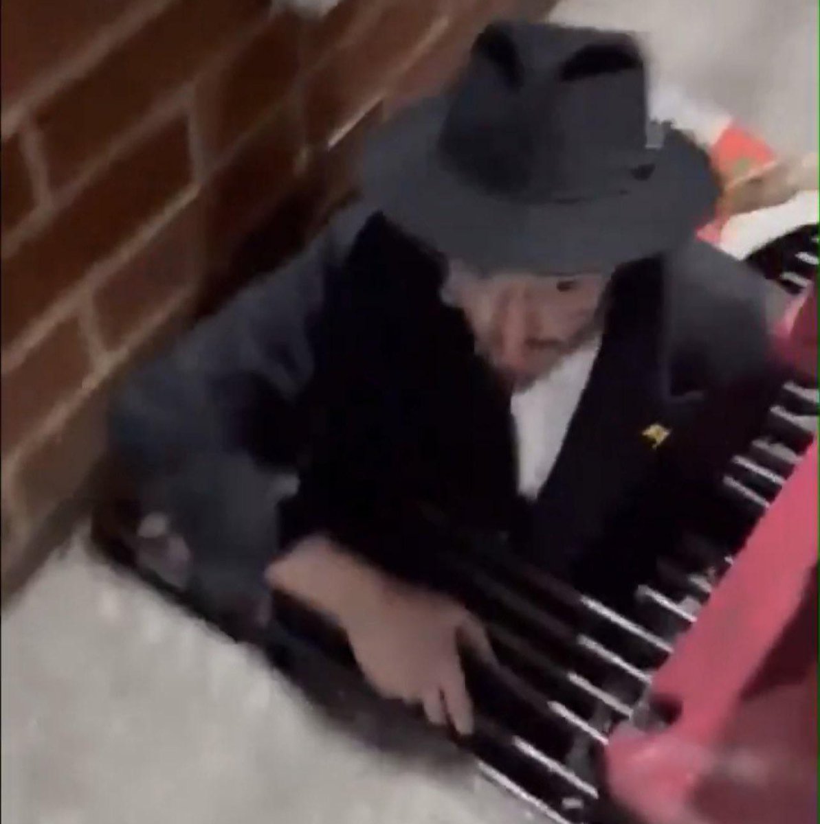 R3dRuM🍷 tweet media