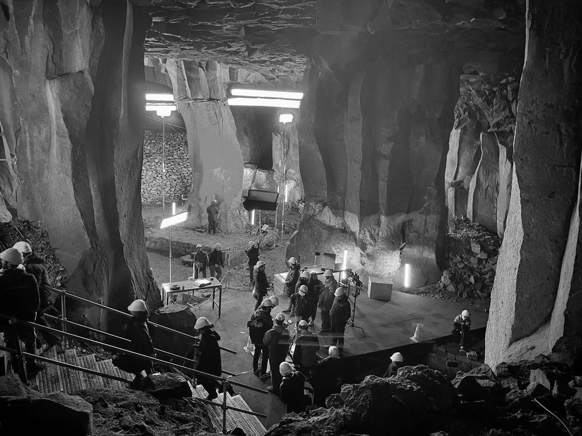 TakkeTwins's tweet image. Am Set 🎬🎥
.
#setlife #filmmaking #cameragear #blackandwhitephotography #takketwins