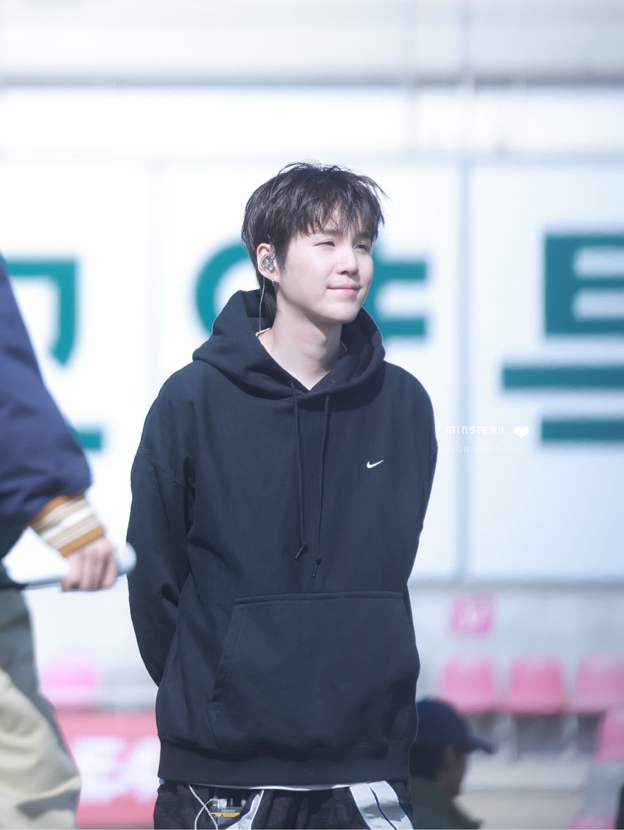 민스터리💫 tweet media