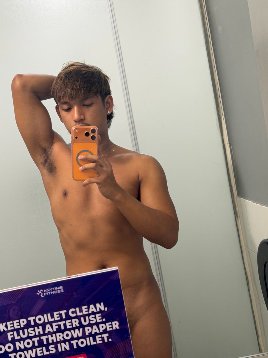 XposureLust tweet media