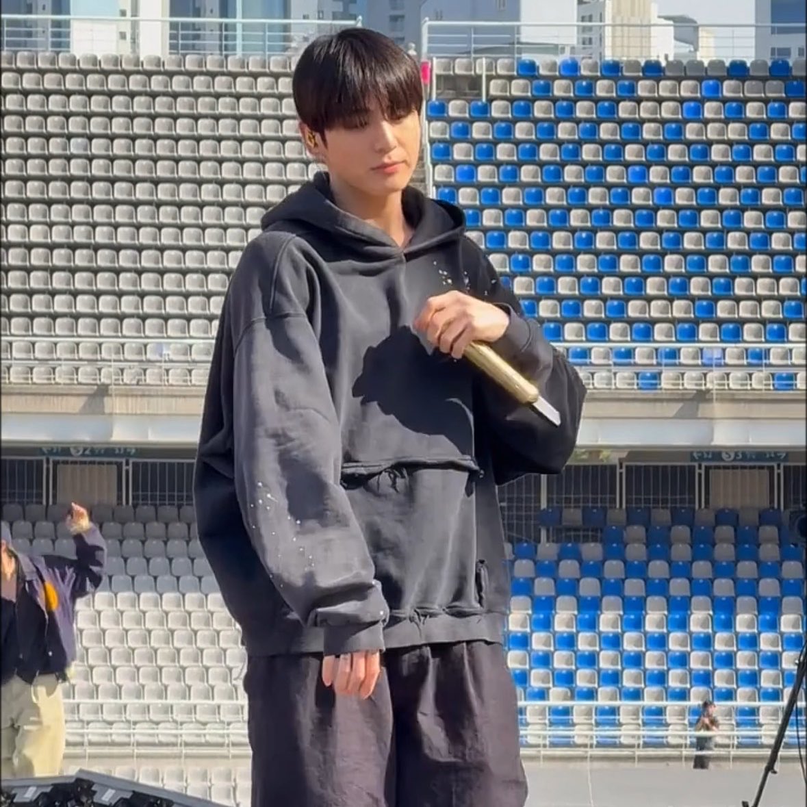 jungkook admirer tweet media