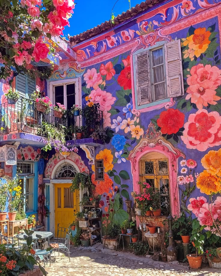 WORLD VIEW tweet media