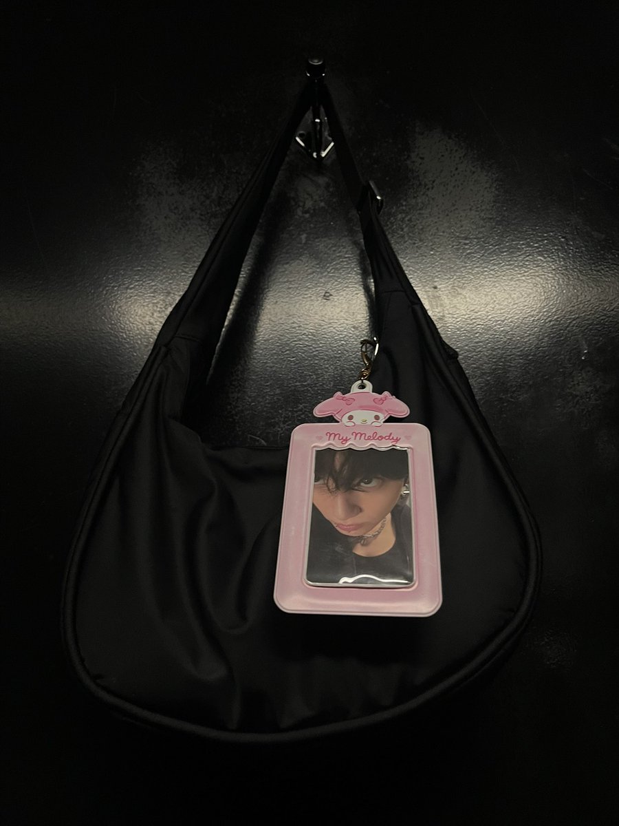 joonkthvs's tweet image. i took this photo while peeing #aesthetic