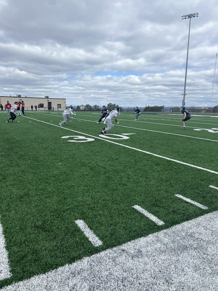 RobertHoss17's tweet photo. Great Junior Day visit at Ithaca College. Loved the energy and competitiveness of practice. Thanks @WillMargraff and the @IthacaBomberFB family for taking me in for the day. @rhoss14 https://t.co/RHwOgHviNf