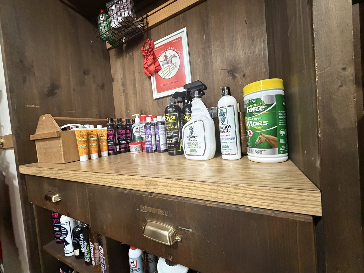 CapeFloy's tweet image. NYU doesn’t want you here. 
And, Gardener tells Miss face of atrophy “get a life.” 
#undergrad #teenpregnancy