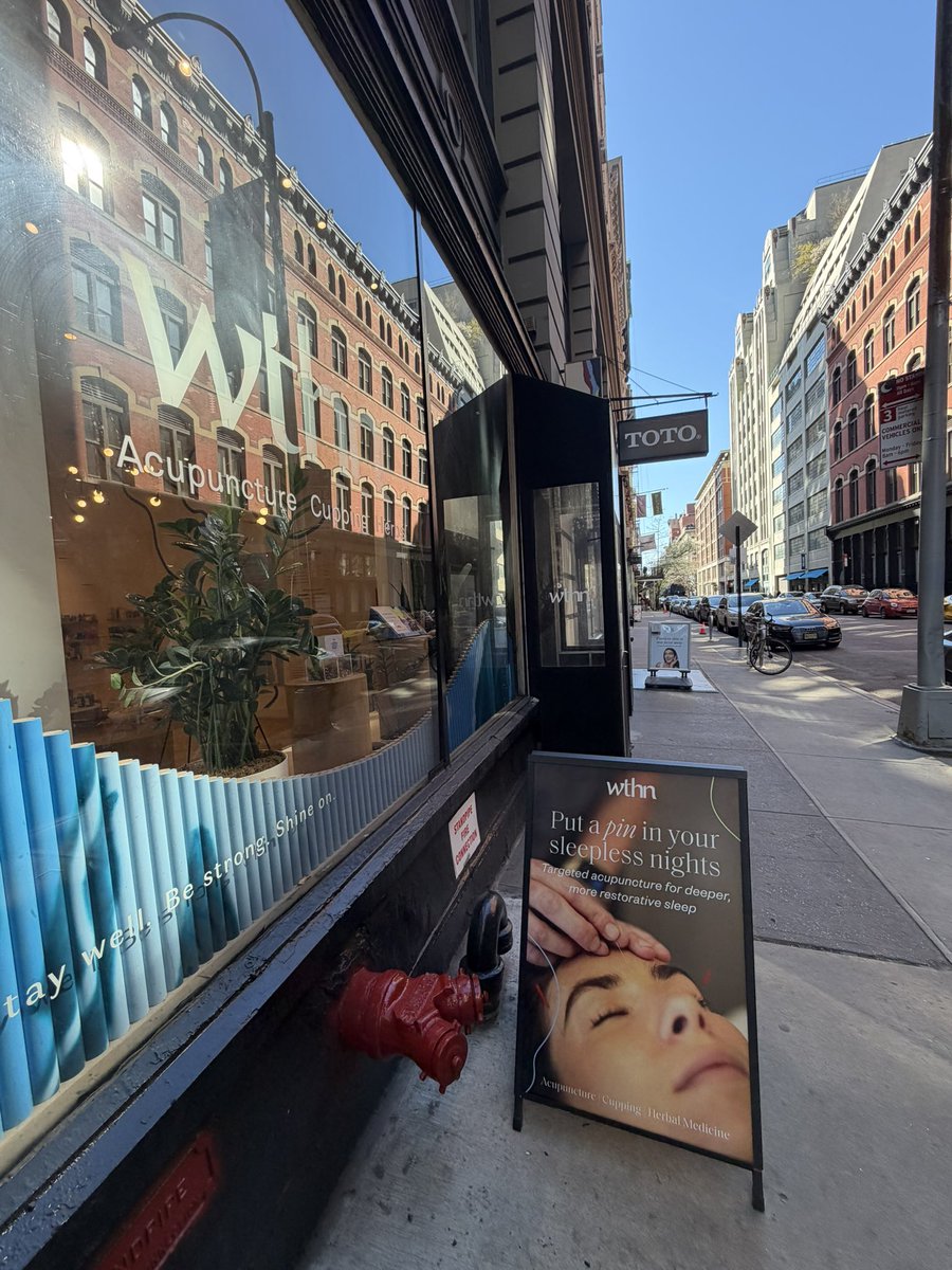 CapeFloy's tweet image. NYU doesn’t want you here. 
And, Gardener tells Miss face of atrophy “get a life.” 
#undergrad #teenpregnancy