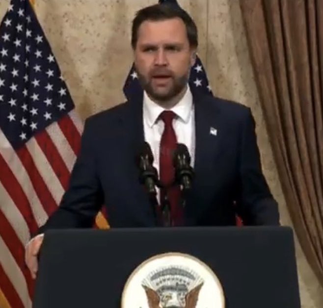 Daily Loud tweet media