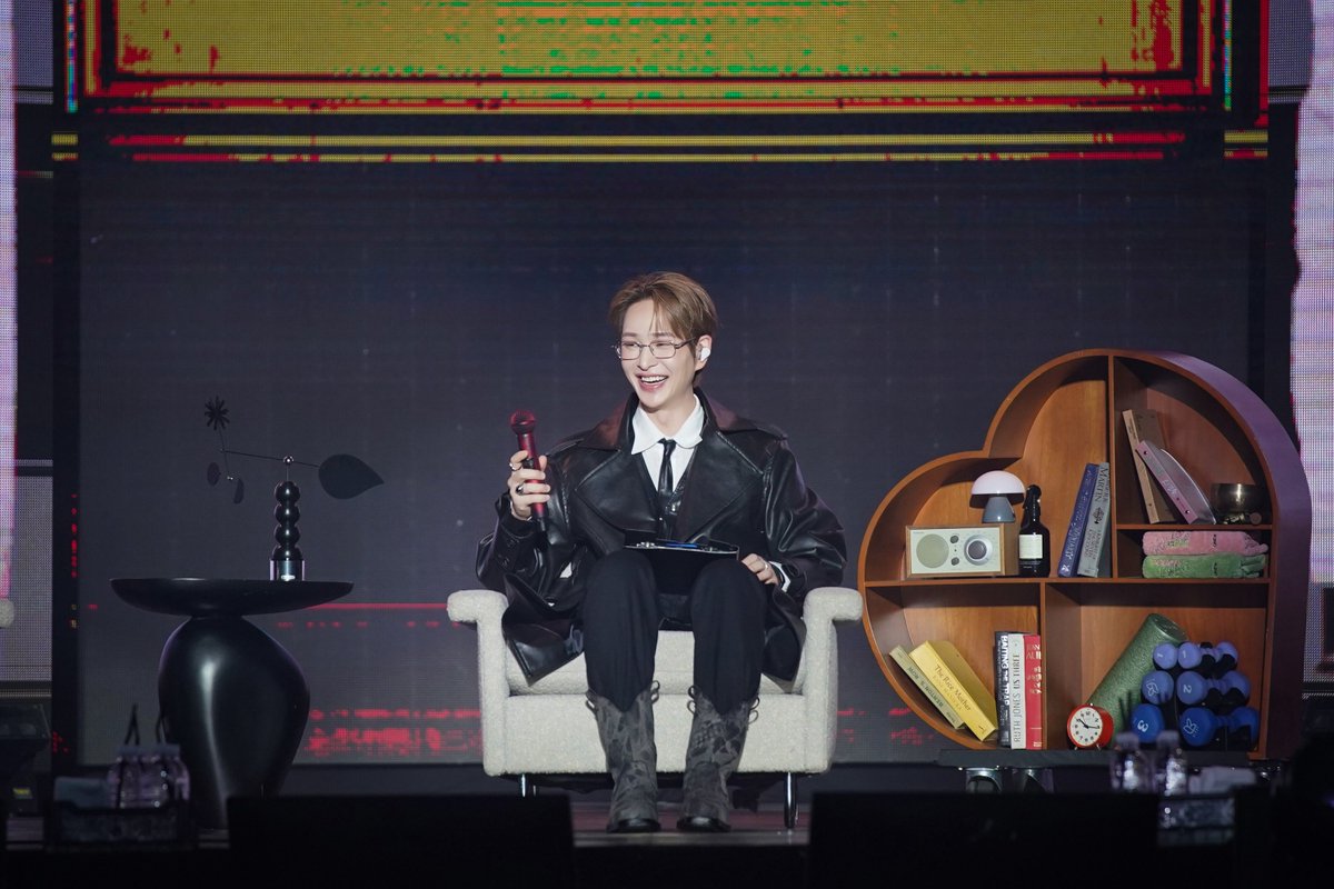 OneilyMusic's tweet photo. ONEW successfully wraps up his 2026 fan meeting ‘TOUGH LOVE’ in Seoul. https://t.co/wp1Tvy6ZdC