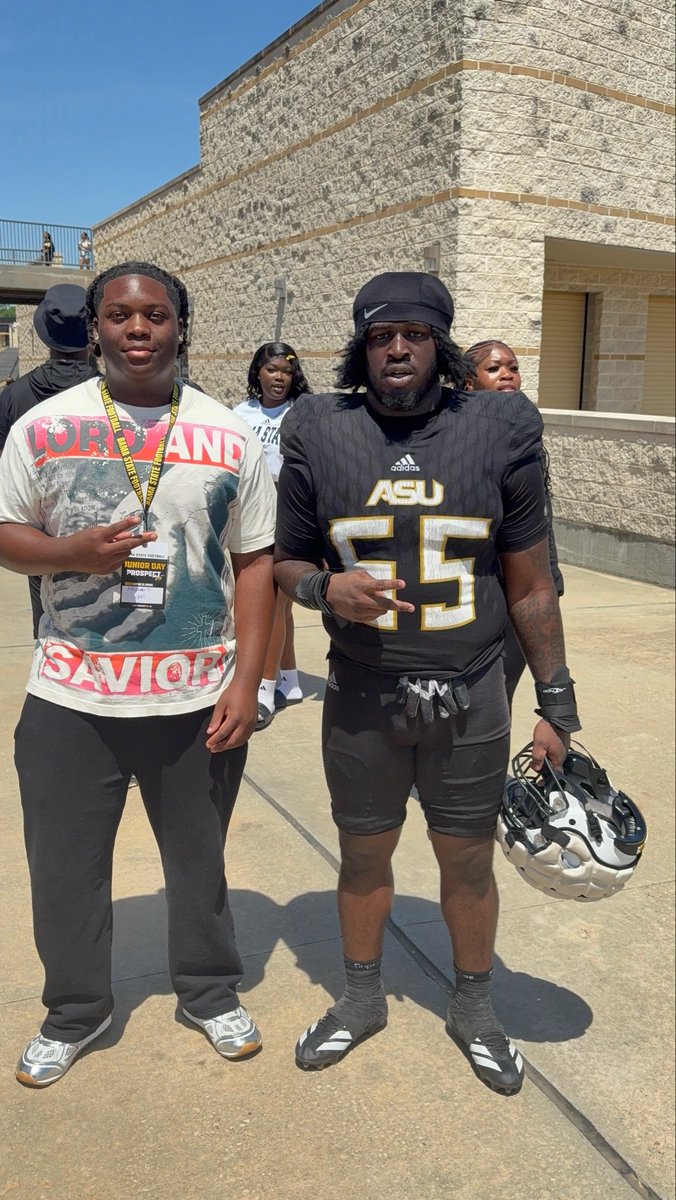 AllenGreen_51's tweet image. Had a good time at ASU Spring Game 
#GoHornets🐝