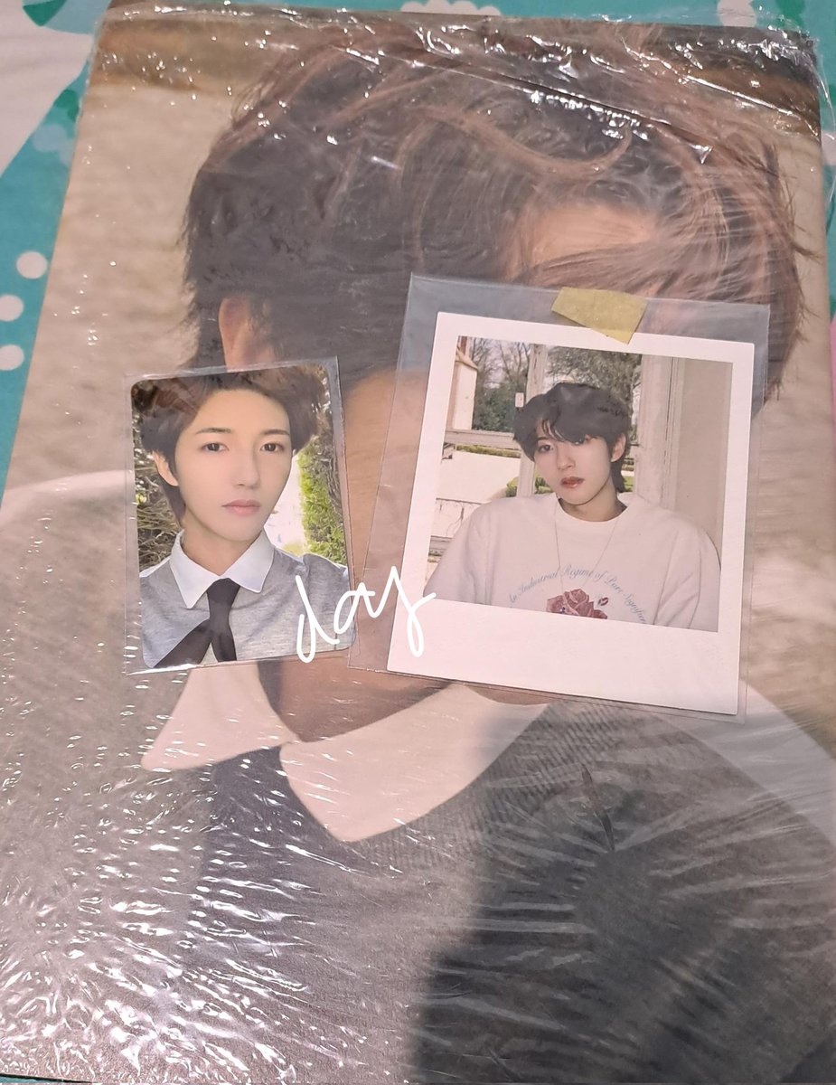 dayisyfluffy's tweet photo. wts photobook endless dream

avail :
✨ pb jaemin (sealed)
✨ pb renjun (unsealed), evelope masih sealed + pola &amp; pc endless dream behind

💸 800k (exc fee pack)
— splitpay admin aku yang tanggung

📍 Jakarta
dm for claim 💌 https://t.co/gSpx032WLk