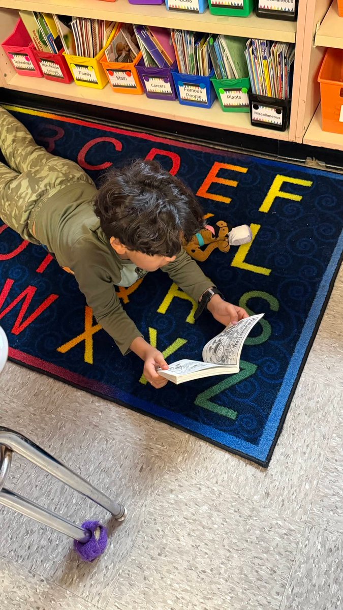 BradburyHeights's tweet image. 📚Read Across America Week, as an NEA initiative, to inspire a lifelong love of reading, build literacy skills. 🗓️Thurs March 5:🛌Tucked in Thurs:~Snuggle up with a good book wear pajamas.

#bradburyheights #BHES #BHESPTOSQUAD #BHESEagles