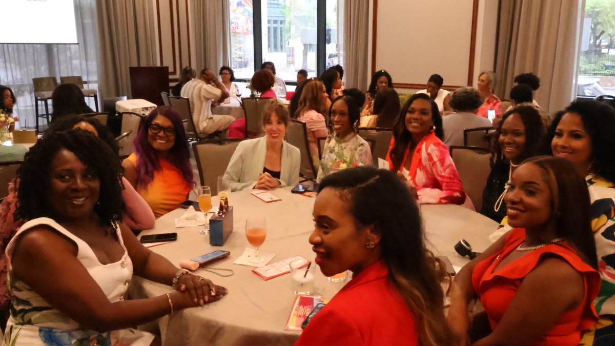 AbbieKamin's tweet image. I had the privilege to join a group of incredible women fighting to end maternal mortality here in TX: Pregnant &amp;amp; Black.

TX has one of the highest maternal mortality rates in the country.

Black Women in our State are 2x more likely than white women to die from pregnancy-related