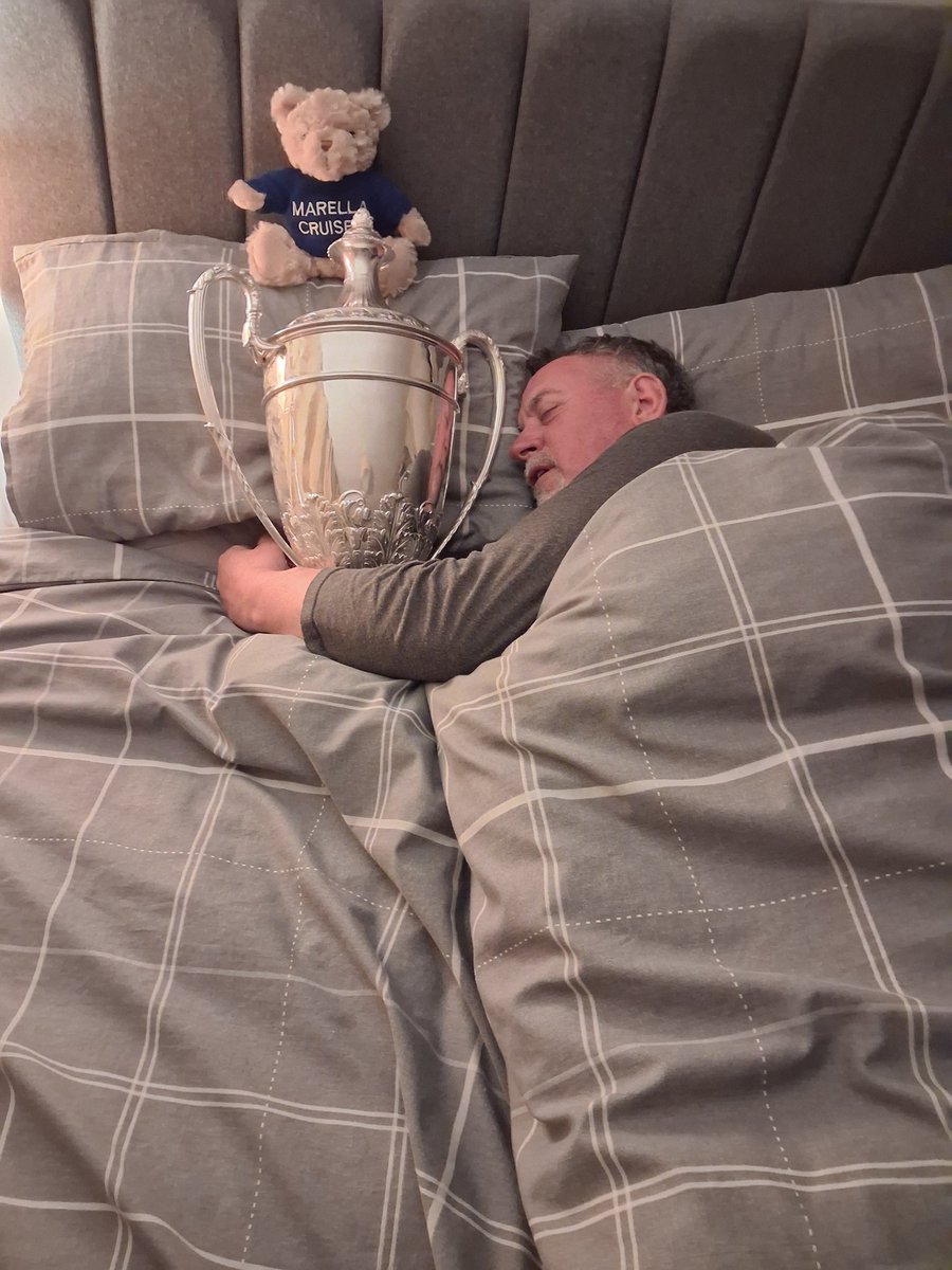 I take my secretary role at <a href="/MulbartonFC/">Mulbarton FC (Men’s)</a> very seriously. So when they asked me to take home the <a href="/ThurlowNunnL/">TNL</a> league trophy and look after it, how could i refuse? Sorry <a href="/LucyNurse3/">Lucy Nurse</a> its the sofa for you 💙🖤💙🖤