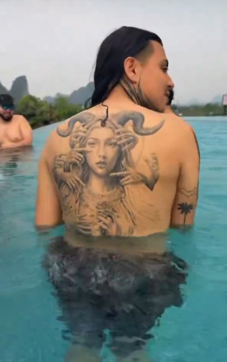 Lui-Villa-Chan🎎🇨🇳🍜灌进去 tweet media