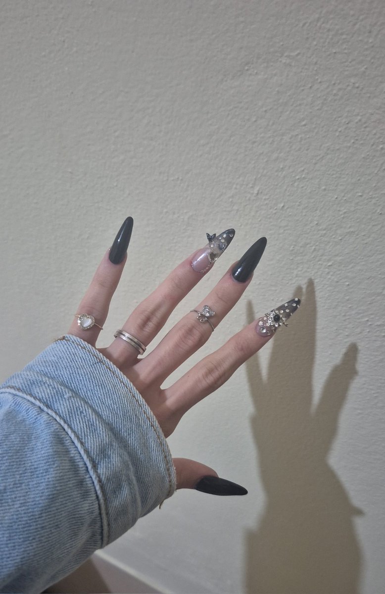 🍒 𝒶𝓃𝒶𝓈𝓉𝒶𝓈𝒾𝒶 |안나 🍒 tweet media