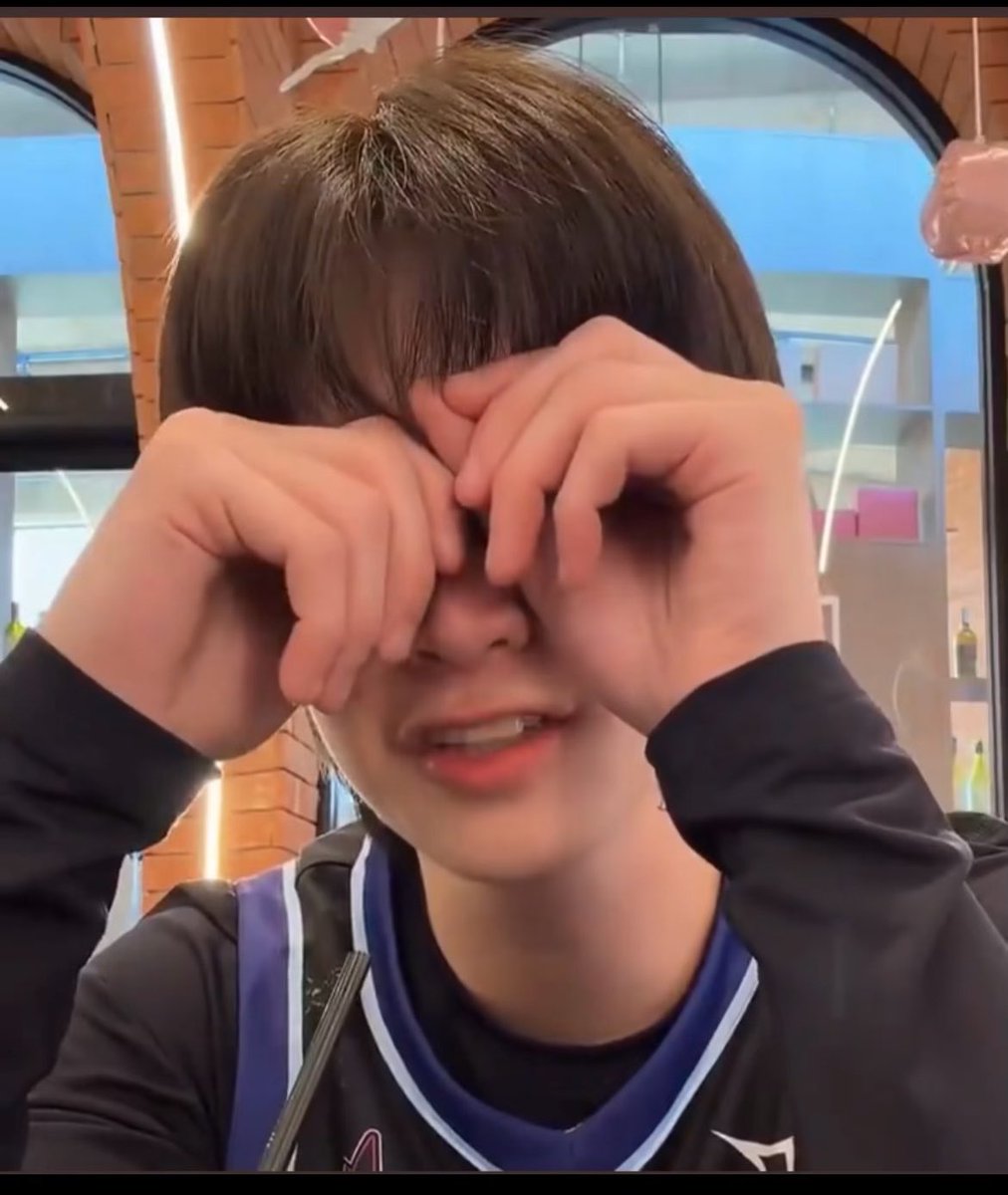 fxinthsng111047's tweet image. เบบี๋ดีขึ้นอ่ะยังนะไม่งอแงอยากกินแซ่บนะกิน ข้าวต้มไปก่อนถ้าดูแลตัวเองดีหายเร็วๆ พี่สาวจะพาไปกินเยลลี่ส้มไร่อดิศวรเจ้าของไร่หล่อใจดีด้วยนี่นะ
#natasitt