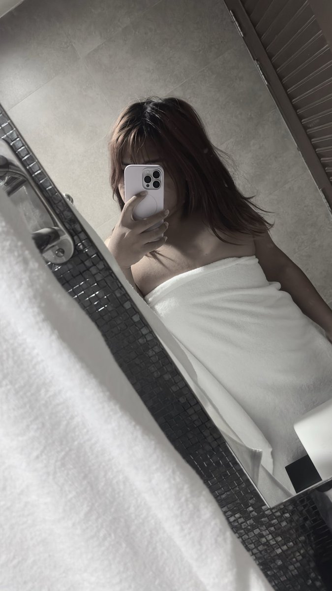 nanberriess tweet media