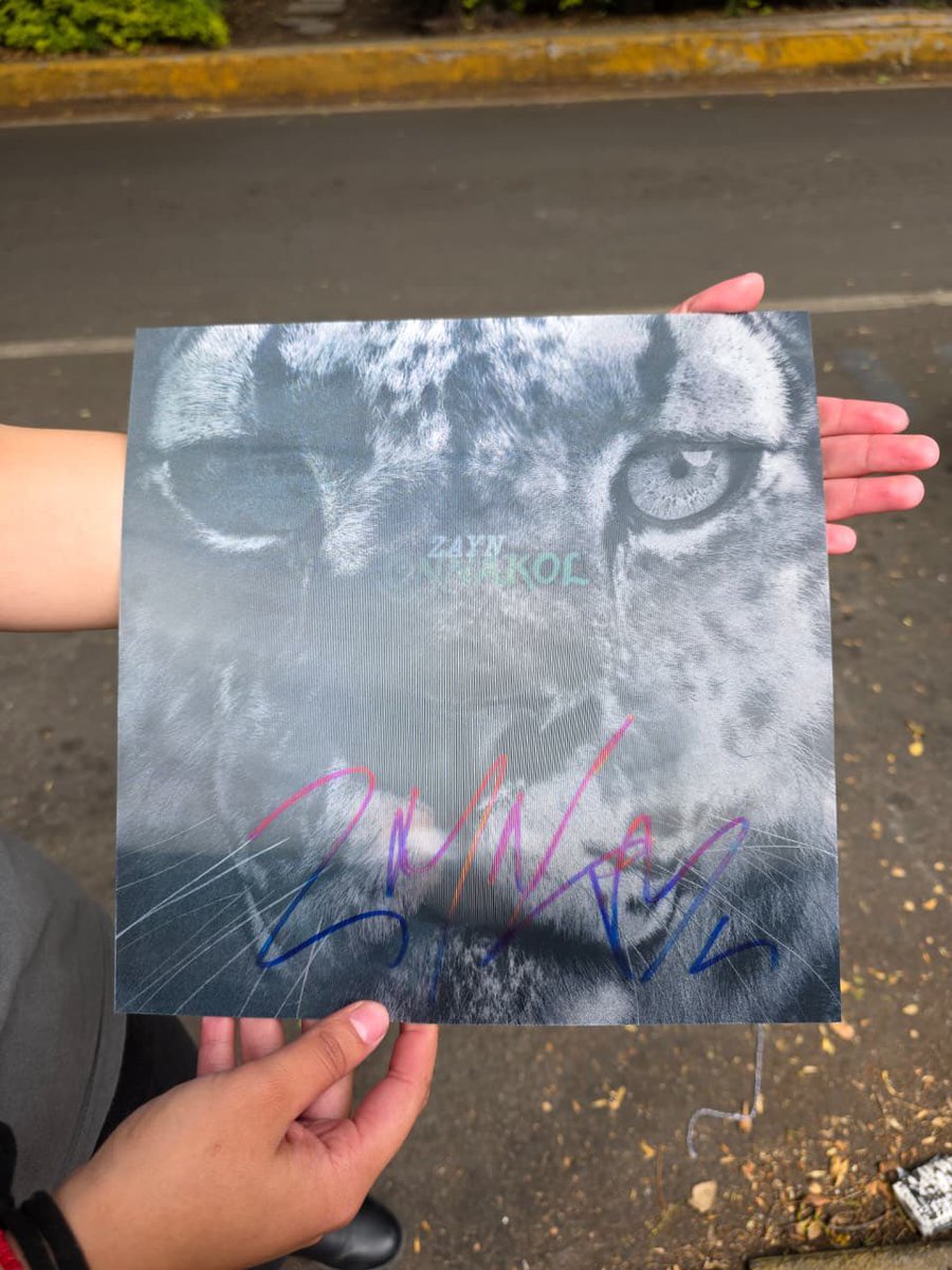 Victoria_vbe's tweet photo. #KONNAKOL IT’S INZANE 🤯🖤🐆

I can't wait for April 17 🤩🙌🏻✨

@inZAYN @zaynmalik #KonnakolCDMX https://t.co/3pVLxfFLtH