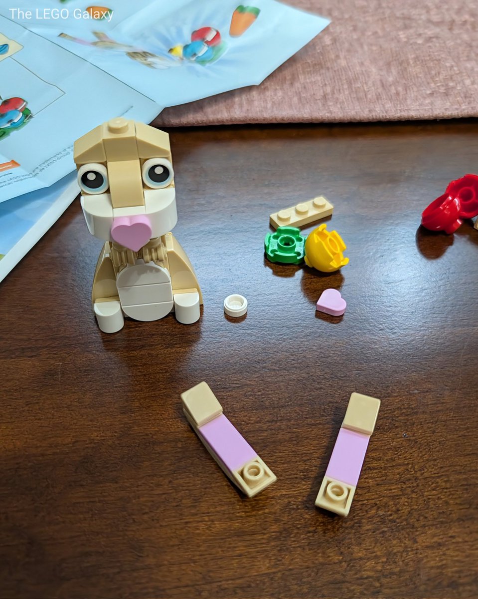 TheLEGOGalaxy's tweet image. (2 / 2) The build process for the Cute Easter Bunny (30716) polybag. This was definitely a fun and cute build for Easter.
#LEGO #AFOL #Toys #Easter #EasterBunny