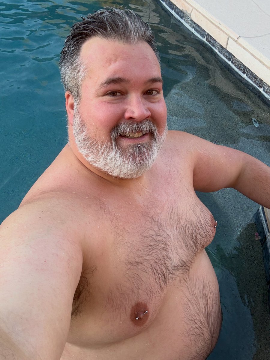 Cabana Bear tweet media