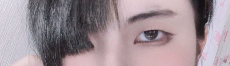 相も変わらず目つきが悪い