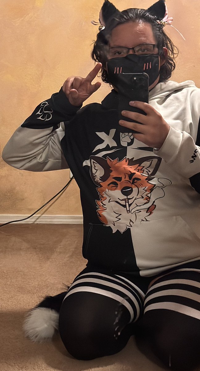 Riko | Femboy Fox Vtuber🦊 tweet media