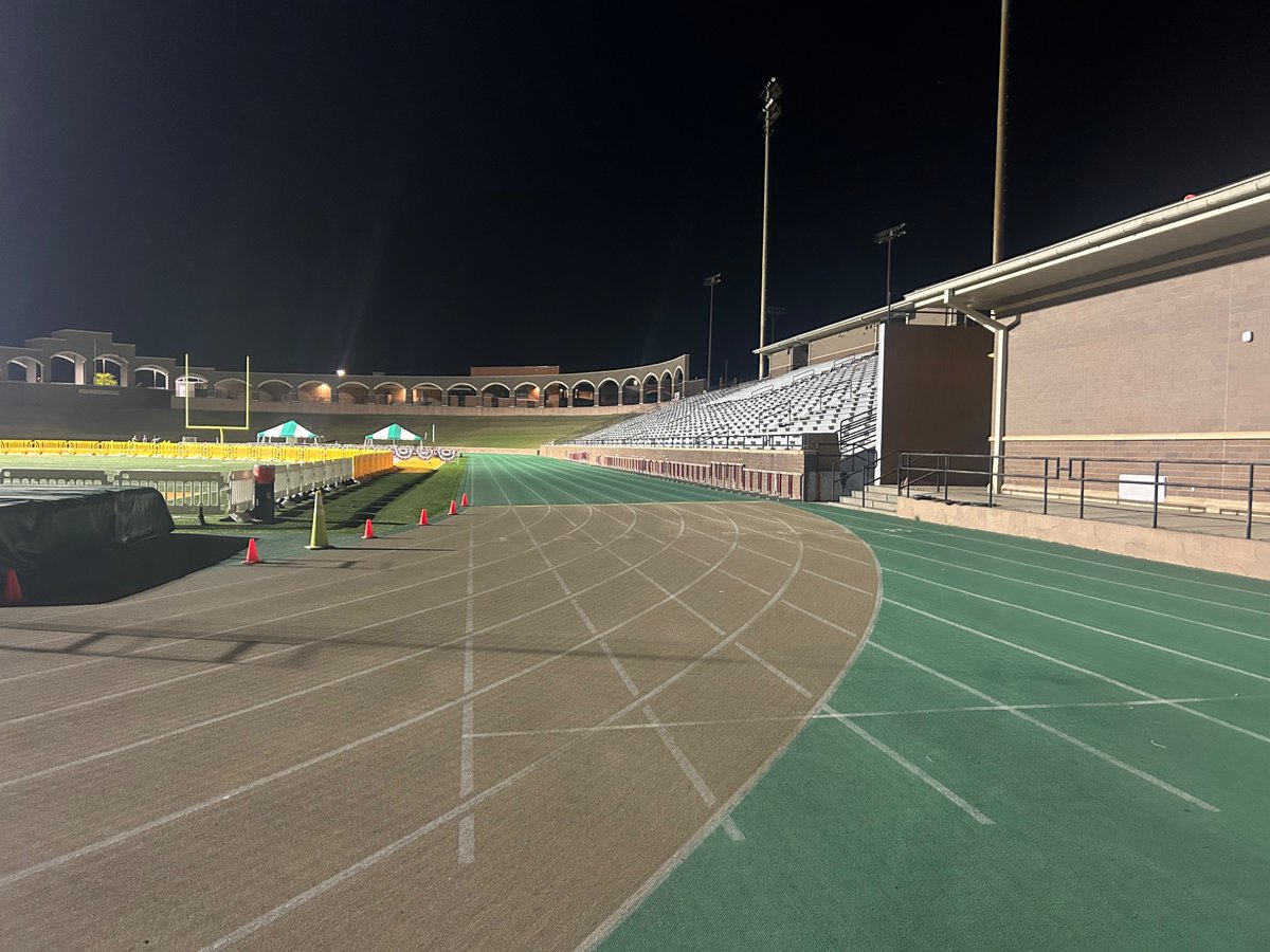 RunSimonXC's tweet photo. Quiet Track after the 31st annual @AATrackClassic with @MattOberly &amp; @CoachLAFHS 

@jeff_gluck https://t.co/mJ6rLZK4f7