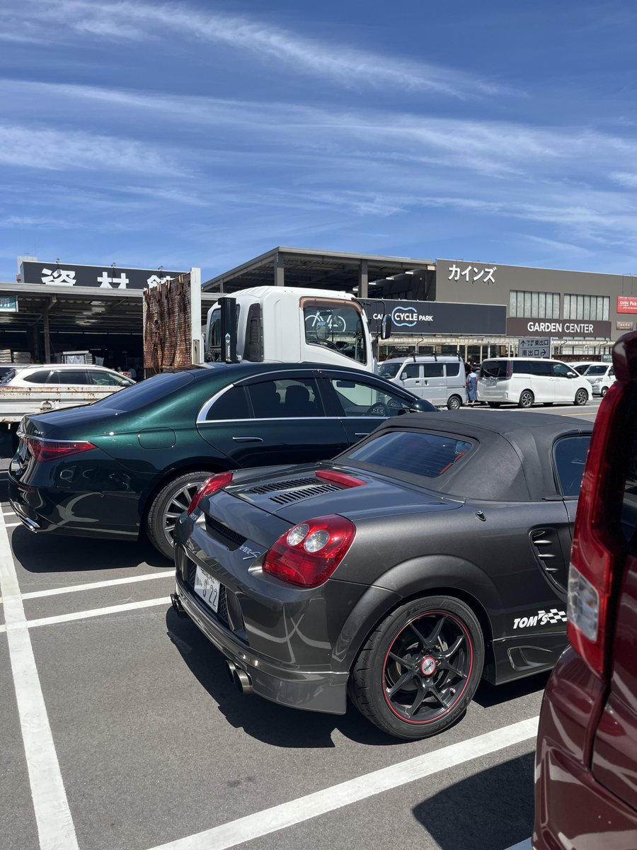 ぱにーに tweet media