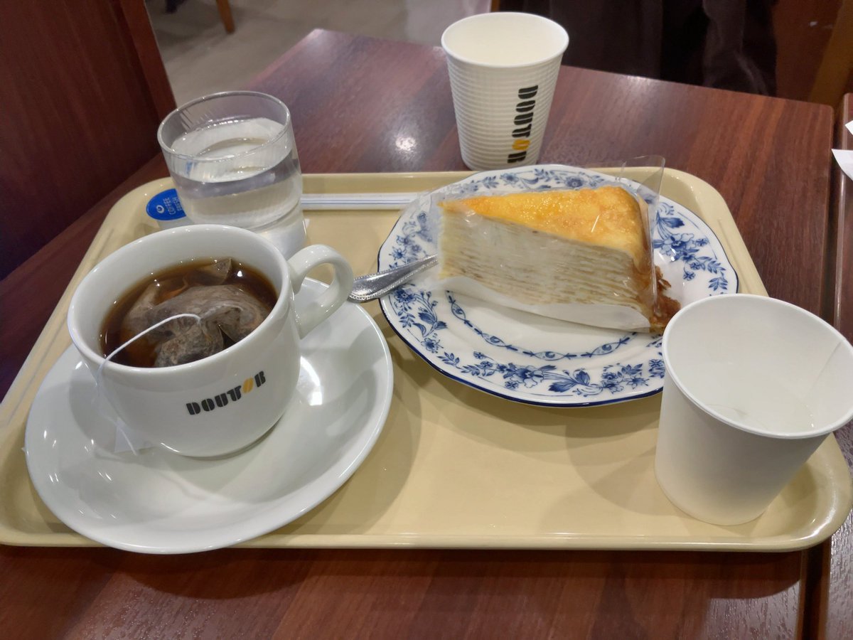 rx78nrx044's tweet photo. デザートはミルクレープ。
#ドトール https://t.co/4W1q3xCZUZ