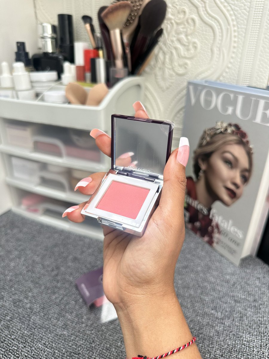 lin_di_bali's tweet image. Artisan Professionnel Couleur Optimiste Pro Warna Wajah
Powder Blush dengan pigmen yang intens

Aplikasikan pada area pipi secukupnya. 

link beli di shopee 👇
s.shopee.co.id/6VJrScZ0AD

link beli di tiktok 👇
vt.tokopedia.com/t/ZS9Lr5U84TjU…

#blushon #blush #contour #makeup
