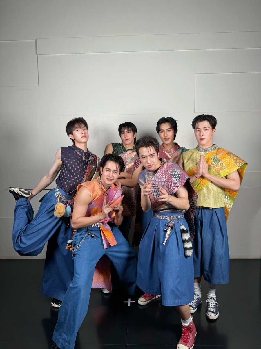 PROXIE_Official's tweet image. 🧡💛💚🩷🩵💜

#SuperFluid
#SuperFluid2026
#KingPowerSongkran2026
#SuperFluid2026xPROXIE
#4NOLOGUE
#PROXIEth
#bROTHERSMUSIC