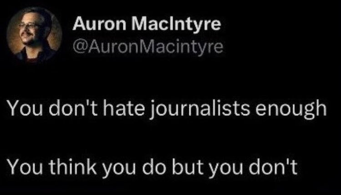 DogInATutu tweet media