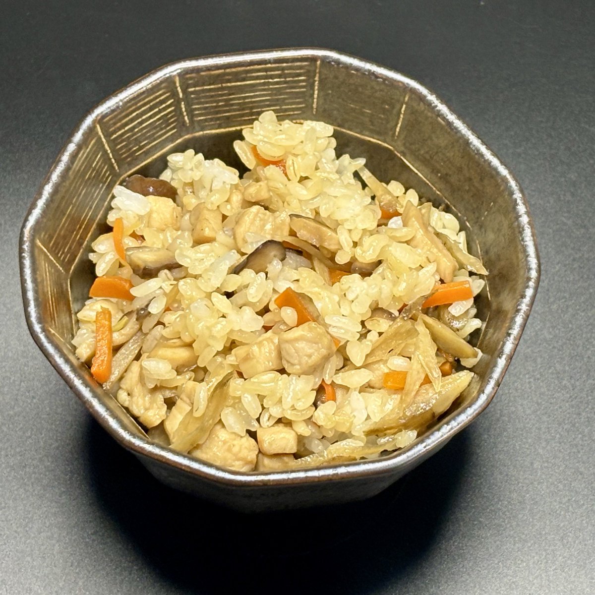 KR 《 盛り付け好きな料理探究家 》 tweet media