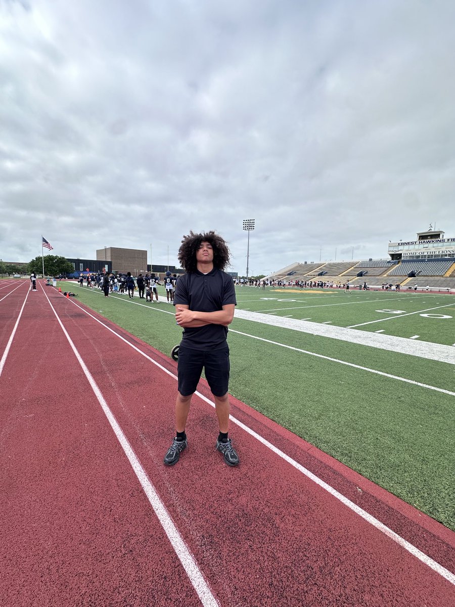 _Alijah_Taylor's tweet photo. Thank you @Lions_FB for the opportunity to watch and learn. Saw a lot of great work today and got some good takeaways from it. It was a great Saturday.💯 @KoachMak @CoachLav11 @CoachThompson6 @CharlieCamp45 @NFHS_FALCONS https://t.co/PdRuRiwYBk