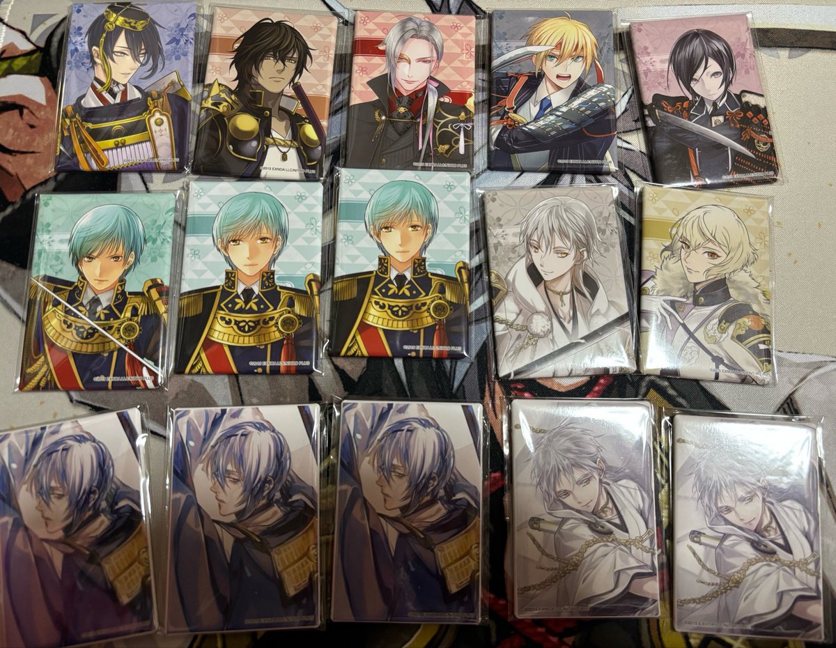 hanamoyume's tweet photo. 刀剣乱舞　とうらぶ　戦闘　内番　通常　軽装　二周年　跪坐　スクエア缶バッジ　交換

譲　三日月　鶴丸　歌仙　長谷部　石切丸　青江　小狐丸　髭切　膝丸　薬研　後藤　浦島　御手杵　明石　南泉　小夜　信濃　蜂須賀　大千鳥　篭手切　他画像参照

求　大典太光世

→ https://t.co/C4FmvUtbGR